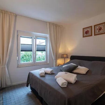 Apartament Rosie *
